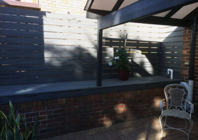 Baulkham Hills Modwwod deck ,screen and table (12)
