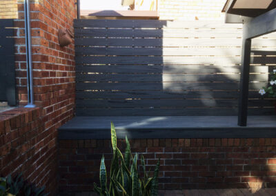 Baulkham Hills Modwwod deck ,screen and table (13)