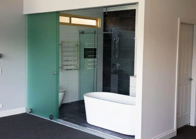 Cottage Point ensuite and main bedroom renovation (1)